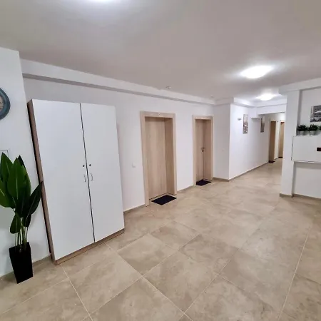 Einstein Appartments *